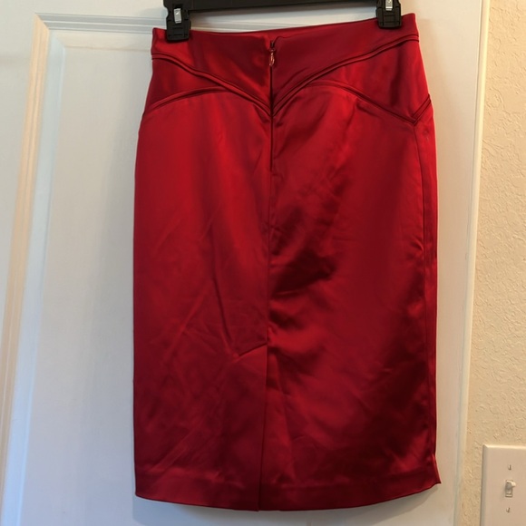 Bebe Red Satin Skirt
Size 4 - Picture 2 of 8